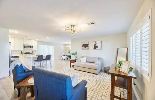 Papago Parkway House | 4BR Sun-Soaked Refuge ~ Near Old Town & Golf