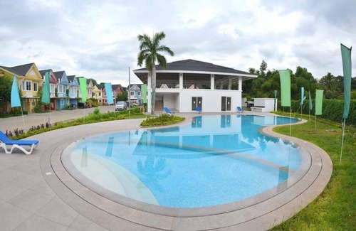 Pallocan Apartment | 4BR Townhouse at PonteFino Residences Batangas City