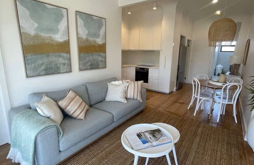 Lakes Entrance House | 4br Waterfront - Skipper’s Quarterdeck