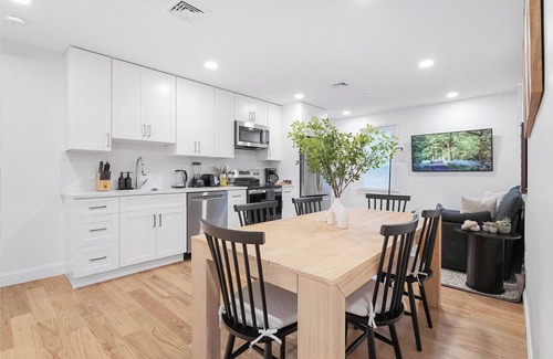 Cambridgeport Apartment | 4BR3B 14G Walk to Harvard MIT BU and Outdoor
