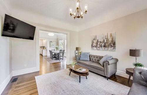 Oakland House | 4br4ba Hidden Gem Wd Parking
