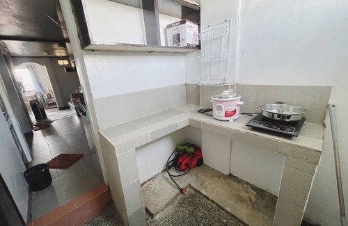 Tondo Apartment | 4D Tondo Affordable staycation with balcony upto12pax 200Mbps Wifi