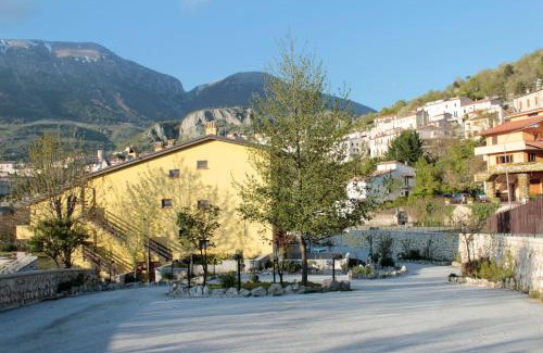 Barrea Apartment | 4Flats in Orto di Venanzio