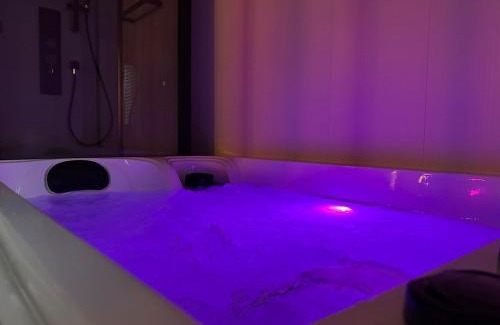 Merignac Apartment | 4K cinema, Jacuzzi