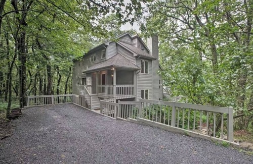 Chestnut Springs House | 4min to Ski: Mntn View Hot Tub Foosball Fireplace