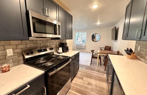 Moscow Apartment | 4th St Flats