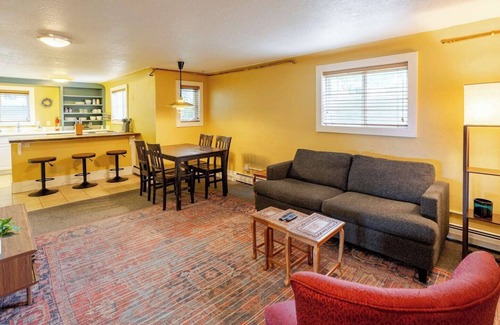 Riverfront Apartment | 4th St. Hideaway : 2BD, Blocks to River & Downtown