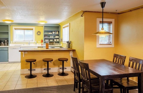 Riverfront Apartment | 4th St. Hideaway : 2BD, Blocks to River & Downtown