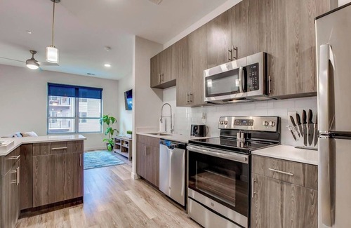 Downtown Louisville Apartment | 4th Street Suites - Jack ‘n Jill King Bed Suites