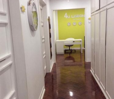 Avenida de Roma House | 4U Lisbon IV Guesthouse Airport