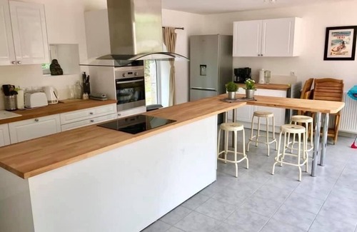 Feugeres House | 5 Acres- PetFriendly- Peaceful Private Yoga Studio