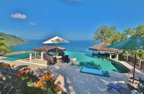 Friendship Bay Apartment | 5* Affordable luxury* with views and an Infinity Pool to take your breath away