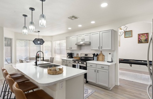 Neely Farms House | 5 BD Gilbert Home 4 Min to Downtown