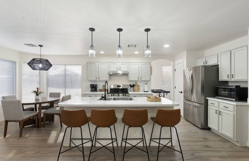 Neely Farms House | 5 BD Gilbert Home 4 Min to Downtown
