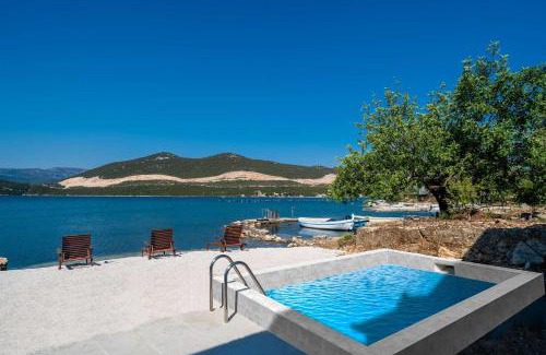 Putnikovic Villa | 5* Beachfront Villa Olive Mill