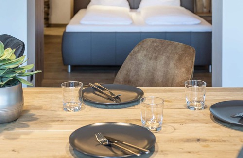 Alpendorf Apartment | 5 Bed Apartment Superior Panorama