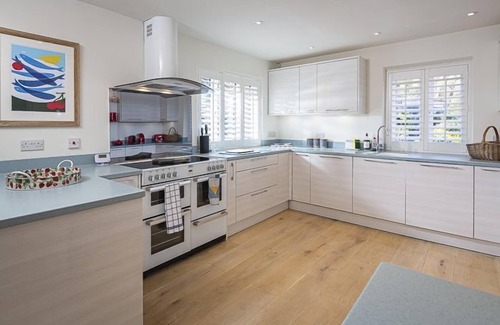Babbacombe Cottage | 5 Bed - Foxes Walk - Sleeps 9 guests in 5 bedrooms