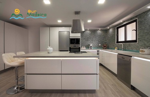 Estrela da Calheta Villa | 5-bed in Calheta, pool, gym, games room | Rosalina