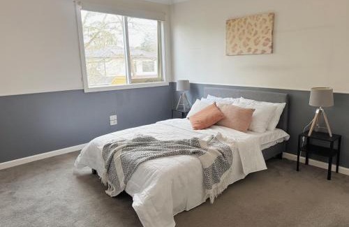 Croydon House | 5-Bed Secret Garden House