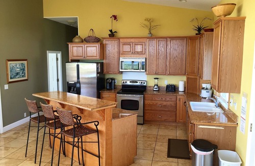 Makaha House | 5 Bedroom, 6 Bath Home with Private Pool - Ocean & Mountain Views