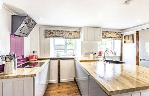 East Portlemouth Cottage | 5 bedroom accommodation in Folly Gate, near Okehampton