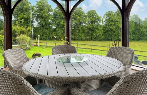Rushton Spencer Cottage | 5 bedroom accommodation in Rushton Spencer, near Leek