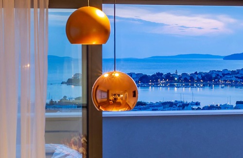 Podstrana House | 5 bedroom amazing home in Podstrana