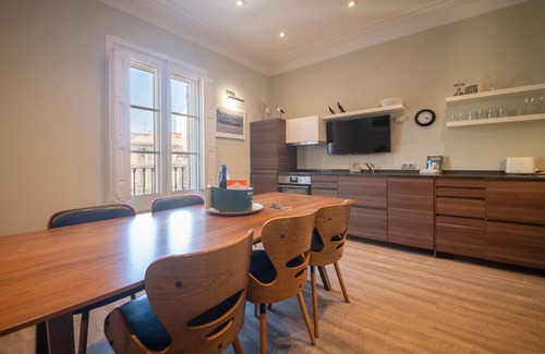 Dreta de l'Eixample Apartment | 5 bedroom apartment Paseo de Gracia YouStylish