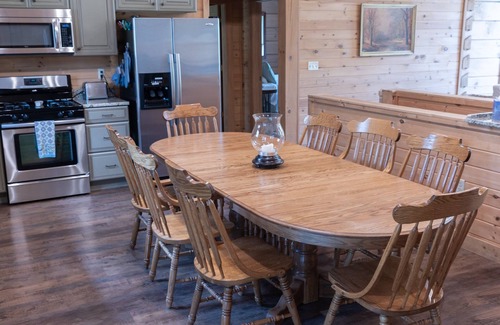 Fulda Cabin | 5-bedroom cabin just 14 minutes from Holiday World and Splashin' Safari