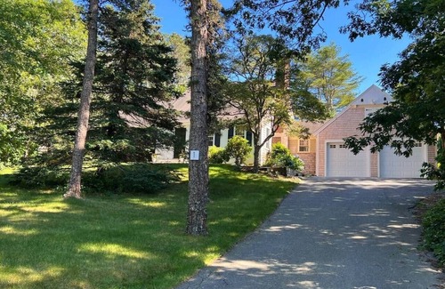 South Orleans House | 5-bedroom Cape with a pool and yard games.
