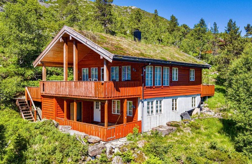Brekke House | 5 bedroom cozy home in Bjordal