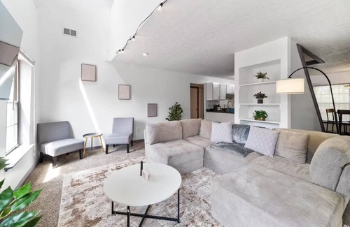 Short North Apartment | 5-bedroom Duplec in Collins, amazing Columbus