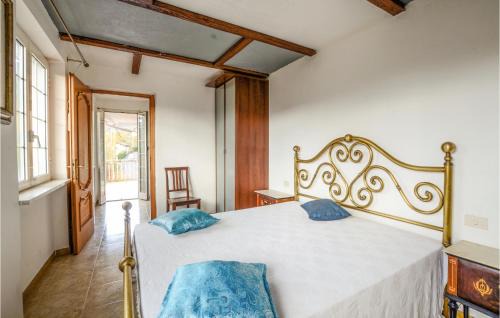 Serralta House | 5 Bedroom Gorgeous Home In Podenzana