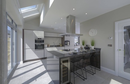Bicester House | 5 Bedroom House close to Bicester Village