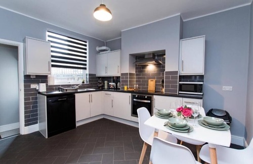 Nottingham House | 5 Bedroom House near Nottingham City Centre