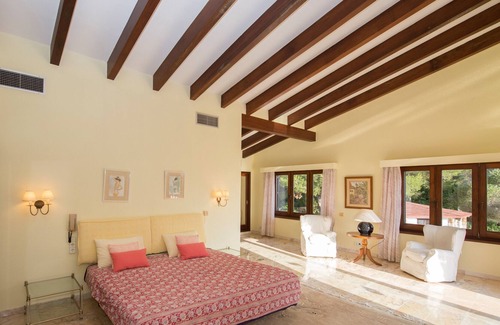 Binibeca Villa | 5 Bedroom Luxury Villa With Private Pool, Air Con And Stunning Sea Views
