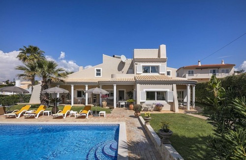Sesmarias Villa | 5 Bedroom Luxury Villa with private pool near to the beach
