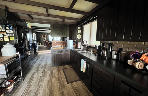 Onekama House | 5 Bedroom Portage Lake Family Getaway