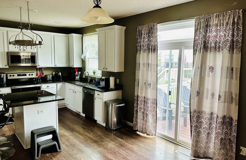 Shakopee House | 5 Bedroom Private Villa with Peloton Bike
