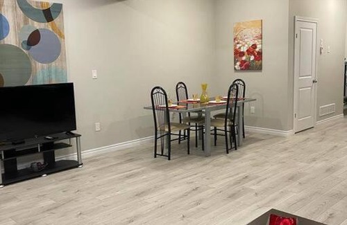 Woodstock Apartment | 5-Bedroom Spacious Townhouse
