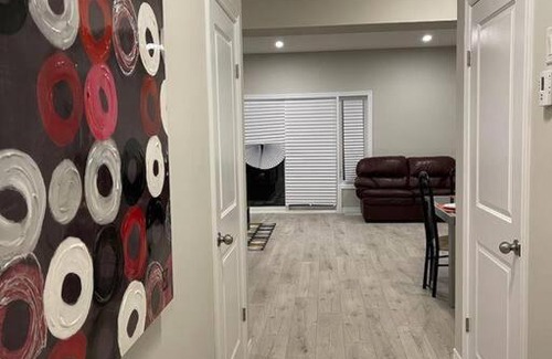 Woodstock Apartment | 5-Bedroom Spacious Townhouse