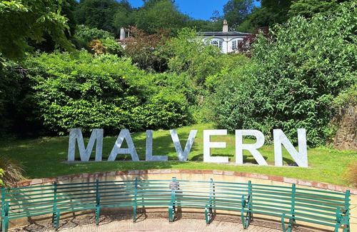 Malvern House | 5-bedroom Victorian townhouse in Malvern Hills - sleeps 10