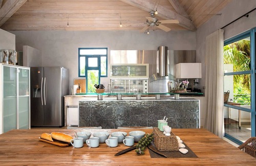 Plum Bay Villa | 5-bedroom villa with heated pool, sauna & tenniscourt within a minute walk from