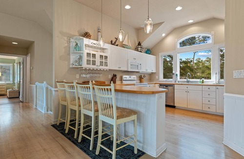 Whalehead Beach House | 5 Bedroom with views of the Currituck Sound & award winning resort amenities!