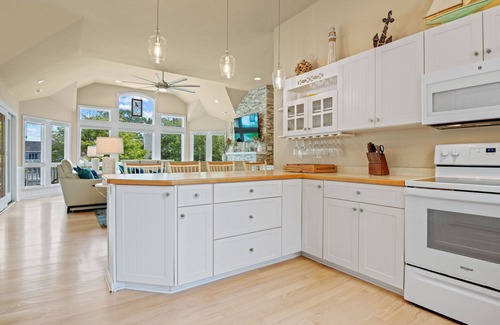 Whalehead Beach House | 5 Bedroom with views of the Currituck Sound & award winning resort amenities!