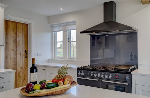 Hethel House | 5 bedroomed farmhouse perfect for exploring Norfolk and Suffolk.