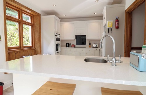 Beer Cottage | 5 BELMONT TERRACE, pet friendly, country holiday cottage in Beer