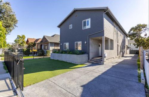 Downtown Los Angeles House | 5 BR Home Near USC - Perfect Location