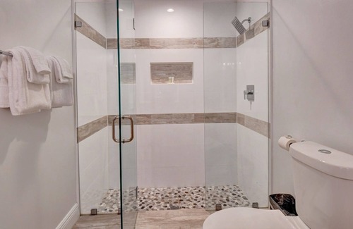 Boynton Beach House | 5 BR Mansion with Pool &Jacuzzi /non-heated/ FL