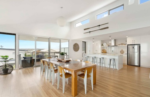 Port Elliot House | 5 Chiton Ct - Luxury Near the Beach